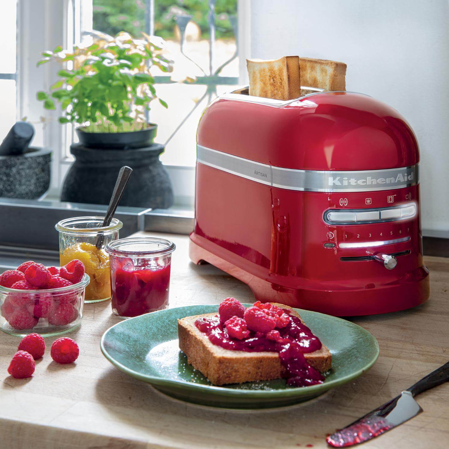 KitchenAid Artisan 5KMT2204BCA 2 Slice Toaster - Candy Apple - Image 7