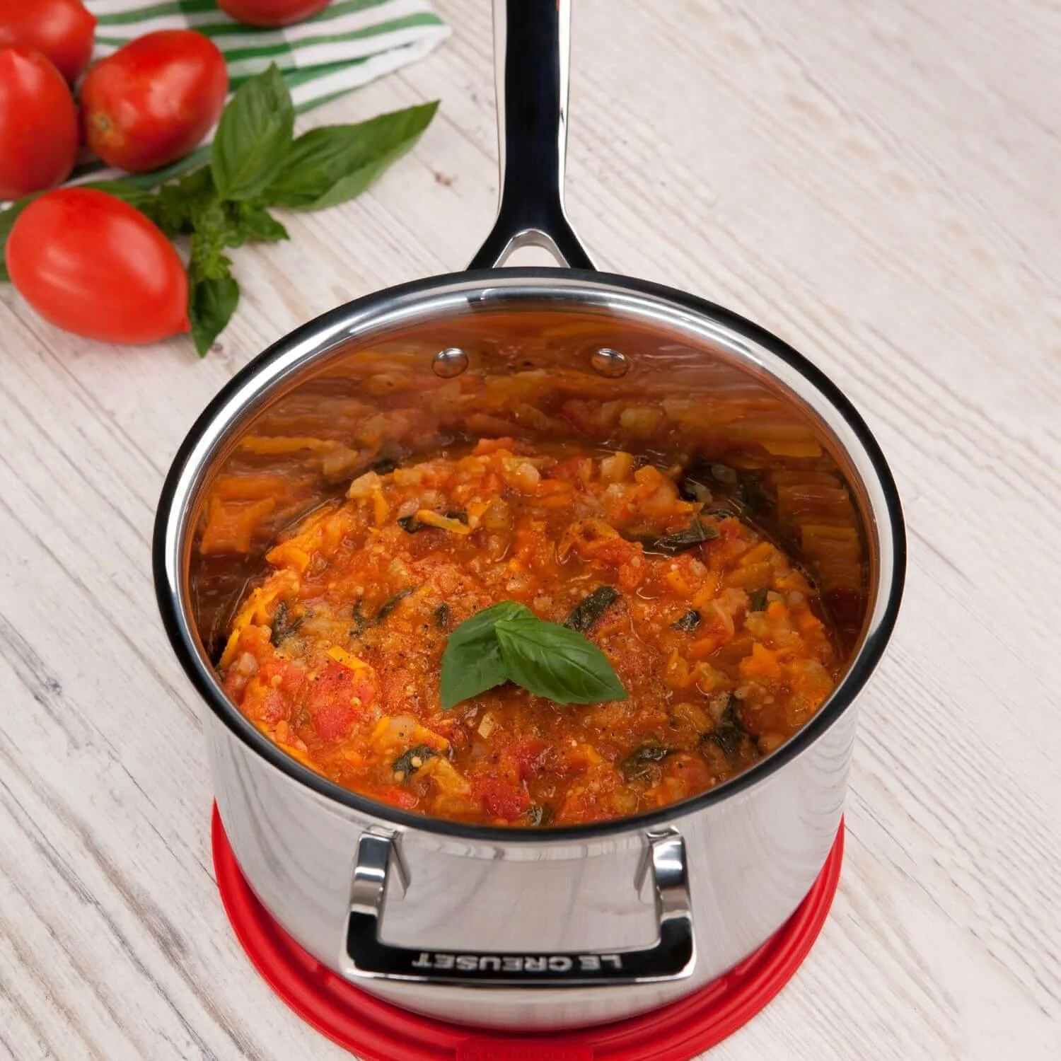 Le Creuset 3-Ply Stainless Steel Saucepan Set - 3 Piece - Image 5
