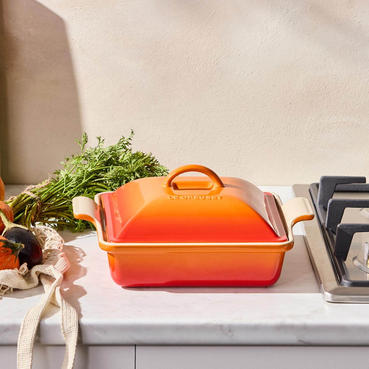 Le Creuset Heritage Stoneware 23cm Square Dish with Lid - Volcanic - Image 6